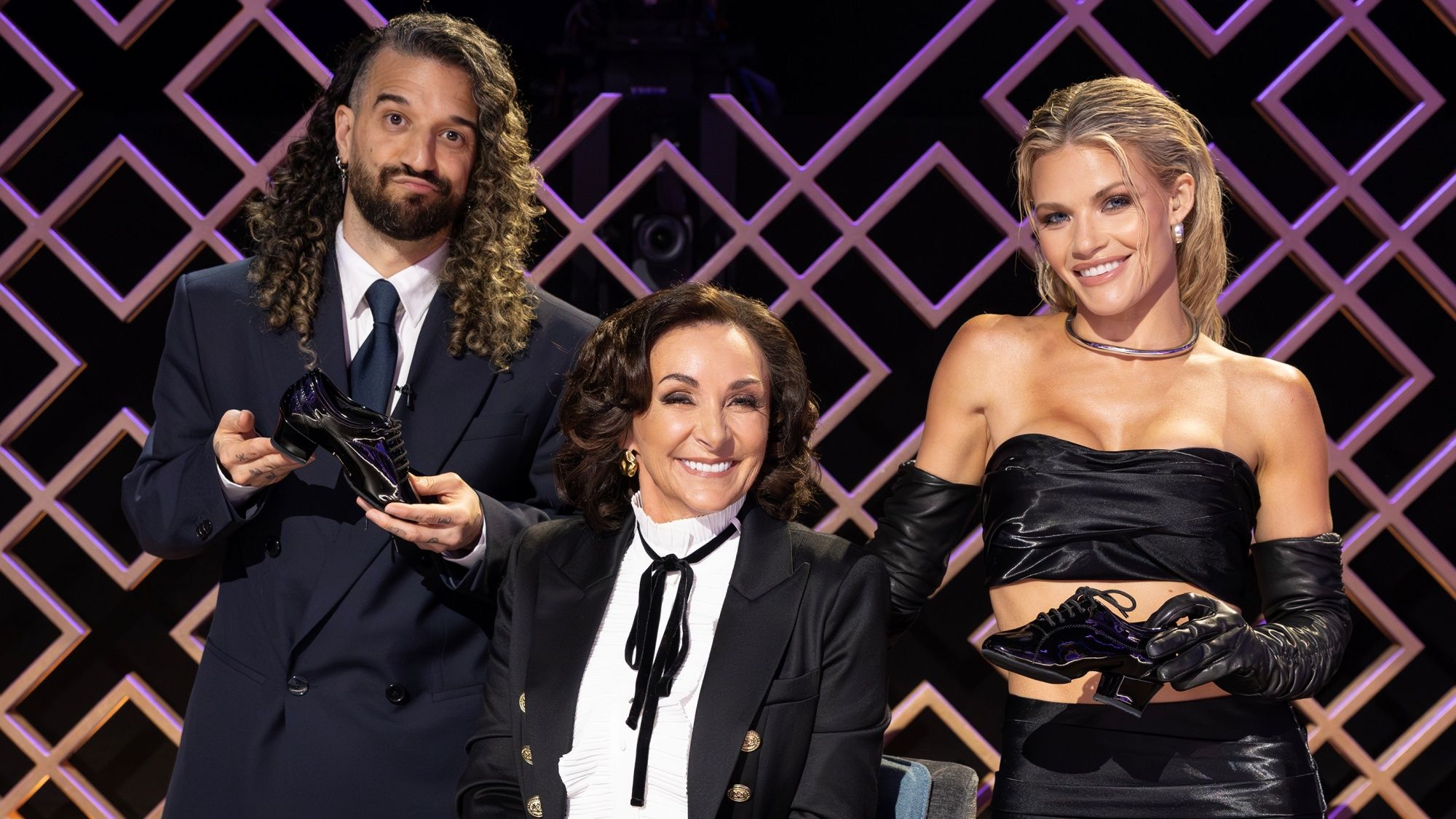 次のプロの特別番組の後、DWTSは次シーズンでどこへ進むべきか